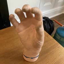 Right Hand Exact artists