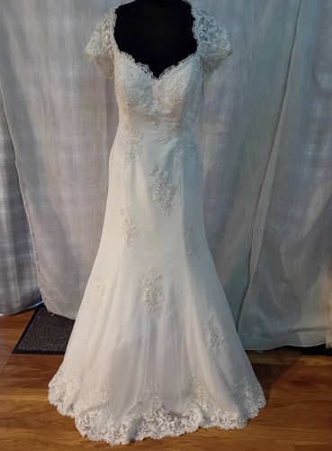 Wedding dress size ivory - wedding,