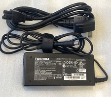 Toshiba 15V 6A 90W