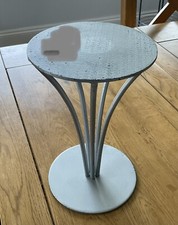 Metal Cake separator - Trumpet Designed By Lindy Smith