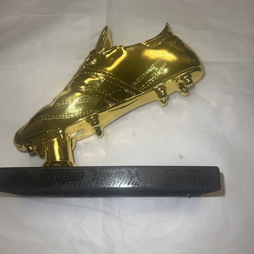 Golden boot award - golden,
