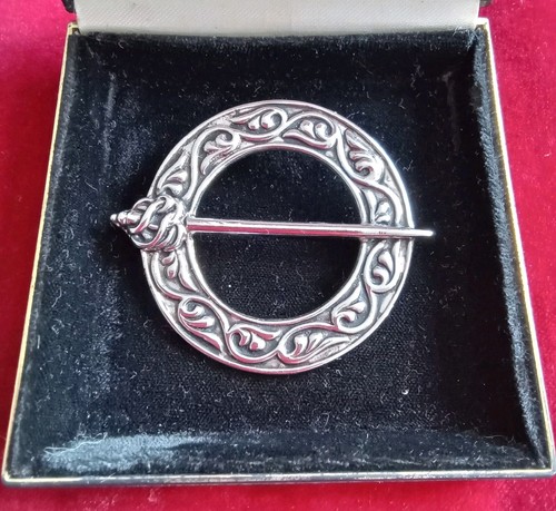 Vintage celtic silver tone - vintage,