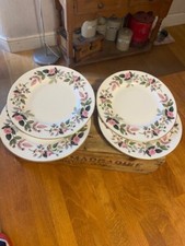 Wedgwood Hathaway Rose – Set