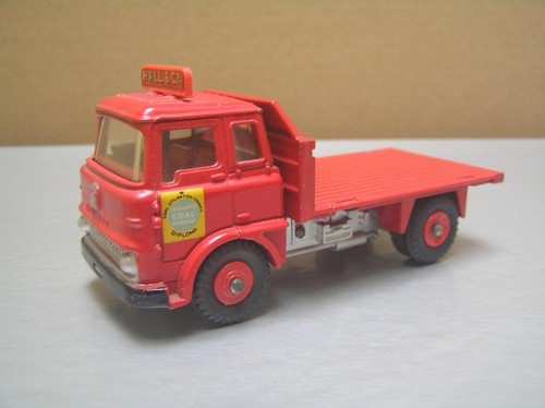 Dinky toys 425 hall co - toys,