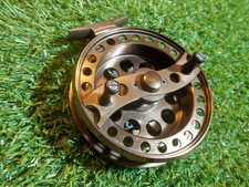 Okuma Aventa VT1002 centre pin