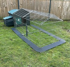Plastic chicken coop - plastic,
