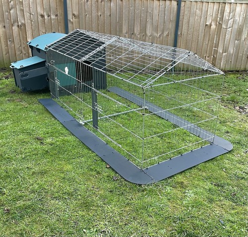 Plastic chicken coop and run - chicken,