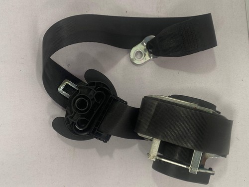 Volkswagen golf r32 - seat, belt