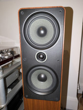 Q Acoustics 2050i Floor Standing Loud Speakers .