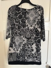 Ladies Printed Long Top /