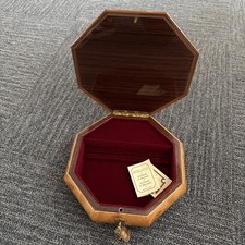 Fine Italian Inlaid Wood Octagonal Music Box Giglio Sorrento "Edelweiss"   |2