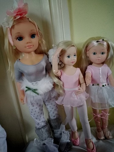 Three large vintage ballerina - three,