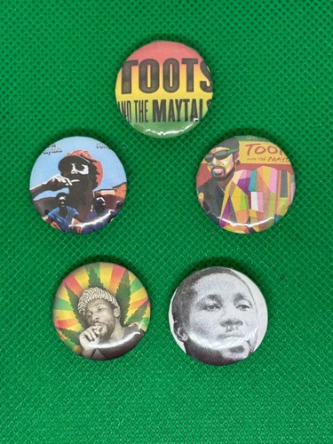 Set badges toots - -,