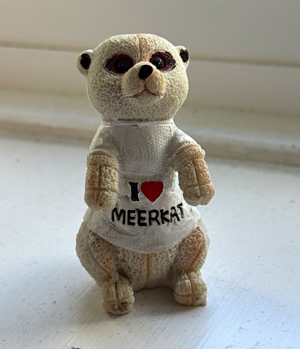 Pms love meerkat resin - pms,