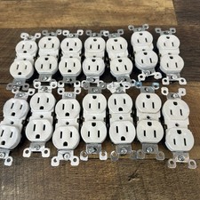 14x Electrical Outlets 125V