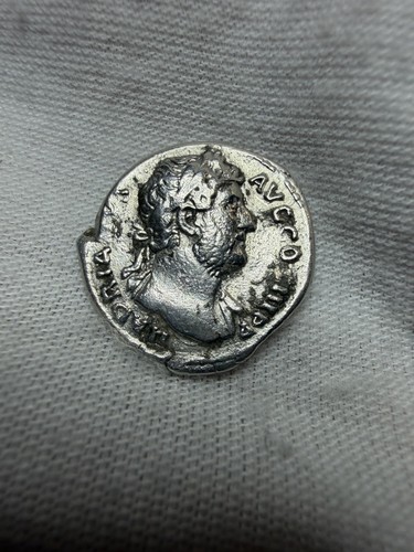 Hadrian 117 138 ar - 117-138.,