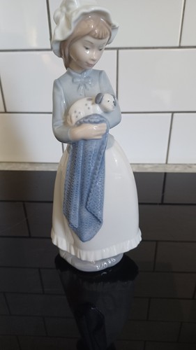 Nao lladro girl with dog - lladro,