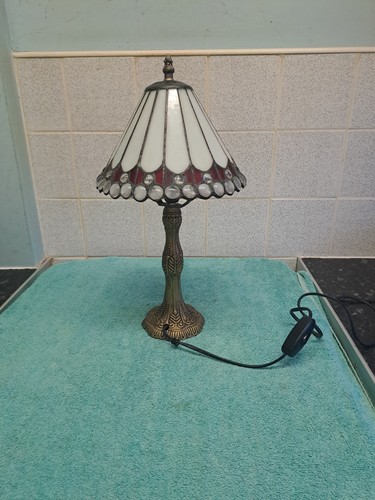 Tiffany style table lamp beige - style,