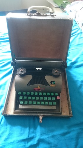 Old antique typewriter - in, case