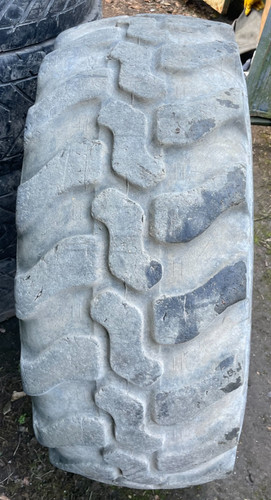 365 70r18 dunlop tyre on - 365/70r18,