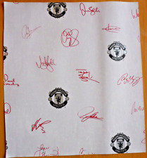 Manchester United year 2000 printed autographs on wallpaper sample