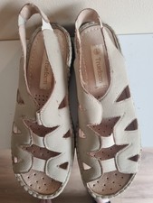 Trueform Size 5 Elastic Front