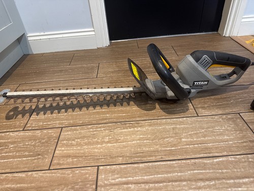 Titan hedge trimmer ttb823hdc - titan,