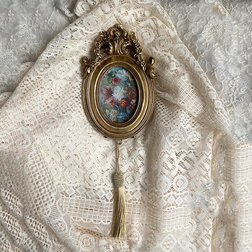 Small picture frame - small,