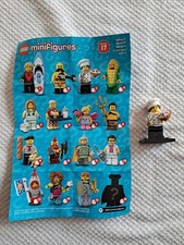LEGO Series 17 Gourmet Chef Minifigure with Whisk and Pie, Set 71018