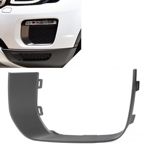 Left front bumper fog light - front,