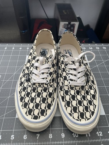 Vans brain dead authentic - dead,