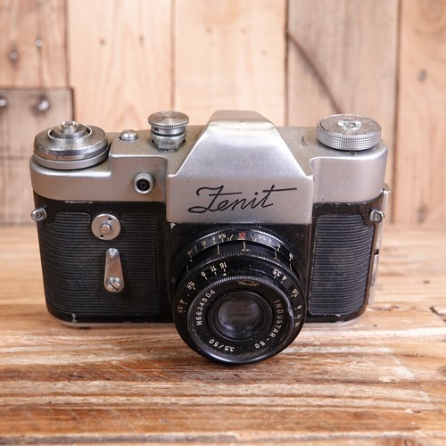 Vintage zenit slr - zenit, camera