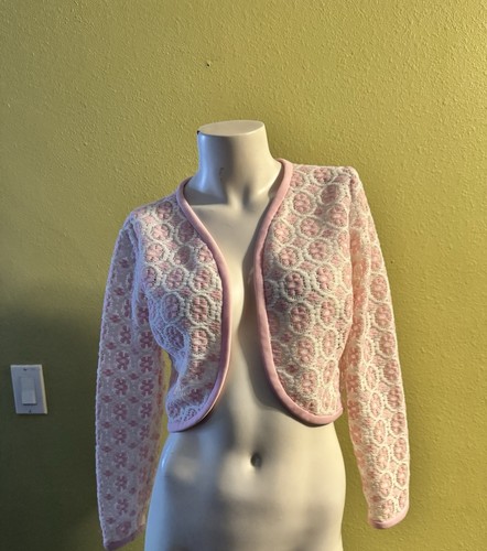 Lifestyle pink white lace open - pink,