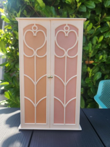 Sindy doll wardrobe - doll,