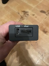 LAND ROVER DISCOVERY T5  USB AND IPOD SOCKET PORT CONNECTOR