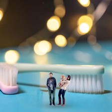 2Pcs 1/64 People Figures Set