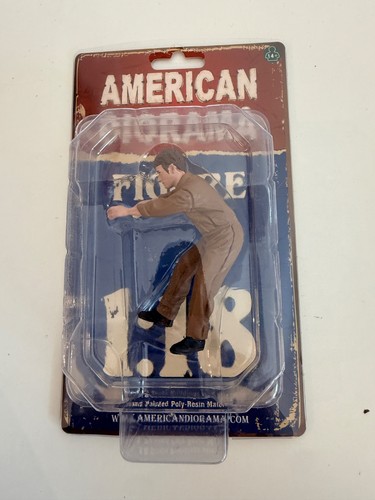 American diorama race - day, 1