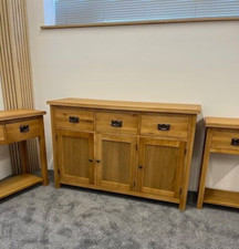 Large Oak Sideboard/ 3 Door 3