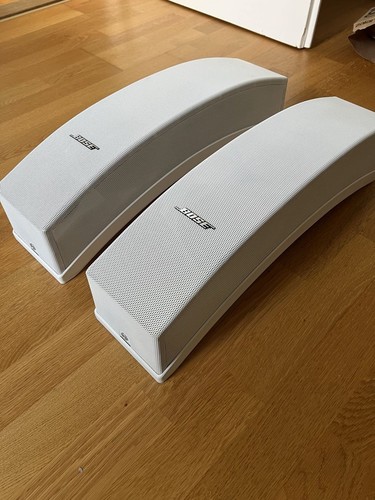 One pair bose 502a - one, 502
