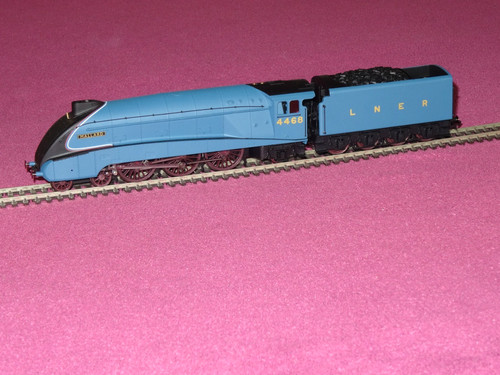 Hornby r3371 lner - hornby,
