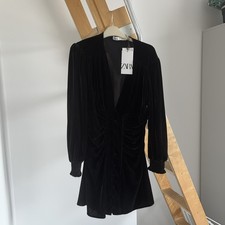 Zara Beautiful Velvet Buttoned
