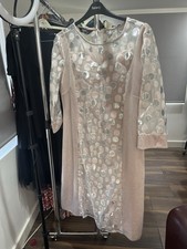 Ladies Dress Lovely Style Size 18-20 New Without Tags