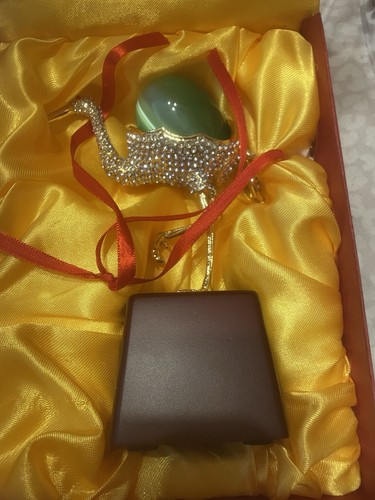 Bird with onyx egg - bird,