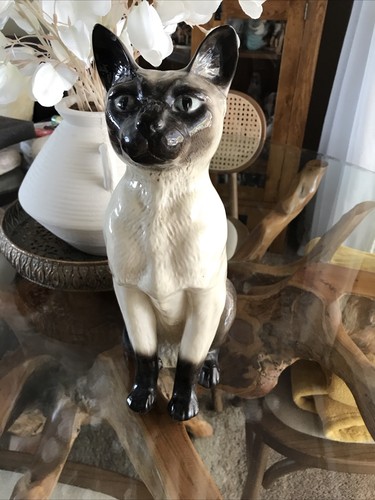 Beswick large sitting siamese - beswick,