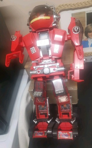 Matchbox cargantua robot car - robot,