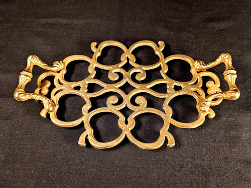 Kettle stand trivet - , repeated
