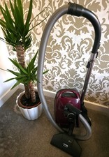 MIELE VACUUM CLEANER CAT AND