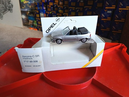 Boxed model gama opel - 1/43,