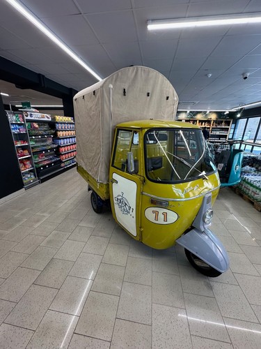 Piaggio ape prosecco van - prosecco,