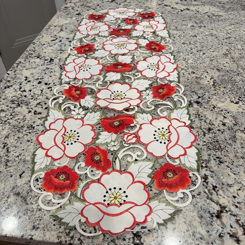 Table runner floral - table, poppies